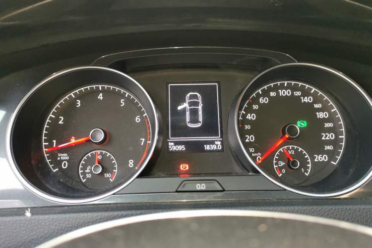 Used Volkswagen Golf 2018 1.6L Automatic Comfort Model Instrument Cluster