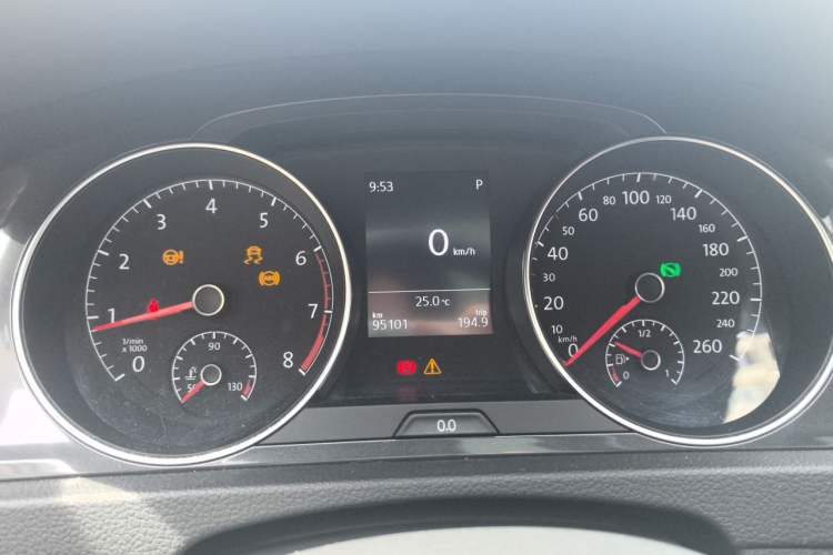 Used Volkswagen Golf 2018 1.6L Automatic Comfort Model Instrument Cluster