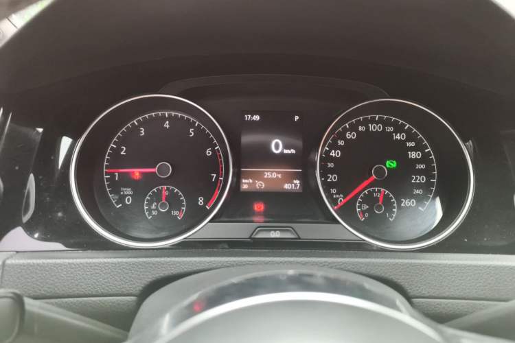 Used Volkswagen Golf 2018 280TSI Automatic R-Line Model Instrument Cluster