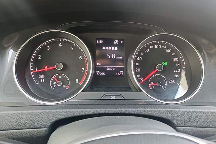 Used Volkswagen Golf 2018 230TSI Automatic Luxury Version Instrument Cluster