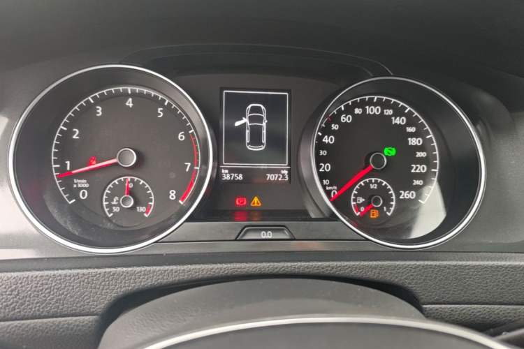 Used Volkswagen Golf 2018 1.6L Automatic Comfort Model Instrument Cluster