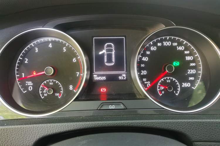 Used Volkswagen Golf 2018 230TSI Automatic Comfort Model Instrument Cluster
