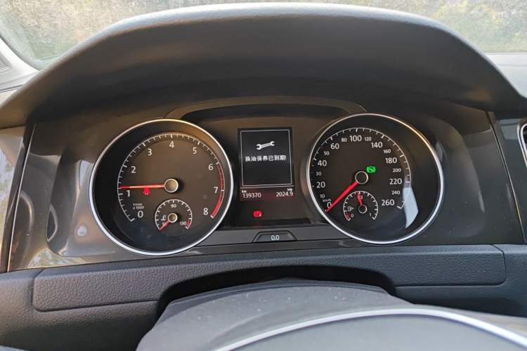 Used Volkswagen Golf 2018 230TSI Automatic Comfort Model Instrument Cluster