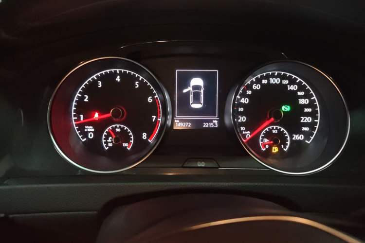 Used Volkswagen Golf 2018 230TSI Automatic Comfort Model Instrument Cluster