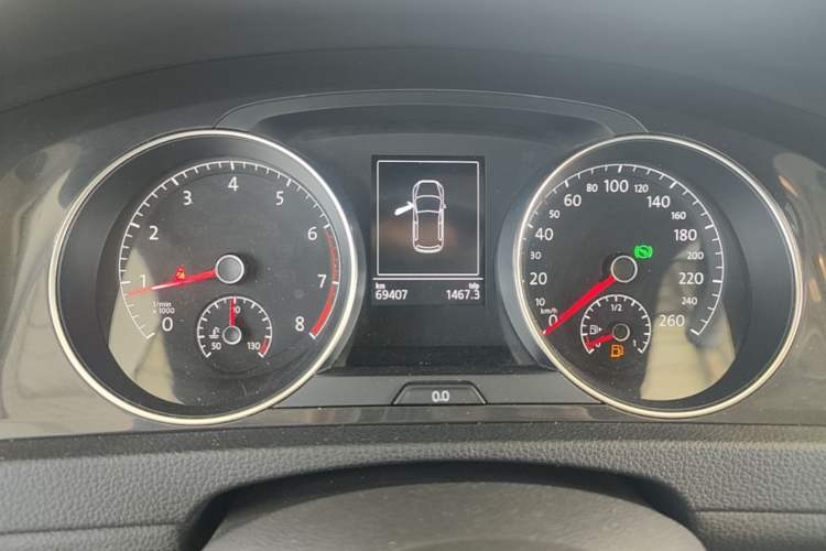 Used Volkswagen Golf 2018 230TSI Automatic Comfort Model Instrument Cluster