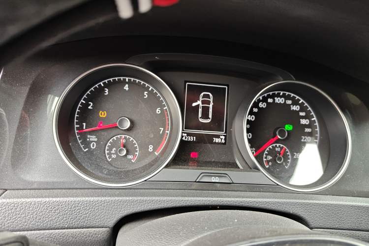 Used Volkswagen Golf 2018 230TSI Automatic Comfort Model Instrument Cluster