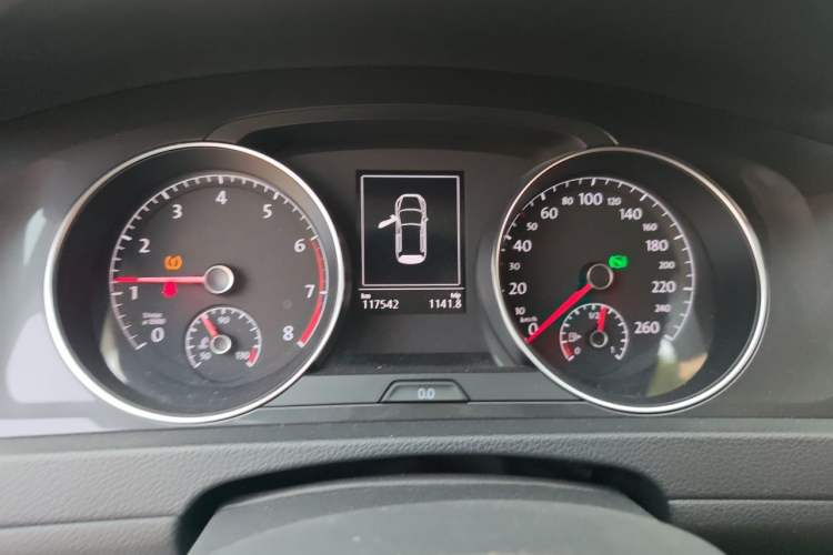 Used Volkswagen Golf 2018 230TSI Automatic Luxury Version Instrument Cluster