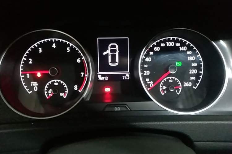 Used Volkswagen Golf 2018 230TSI Automatic Comfort Model Instrument Cluster