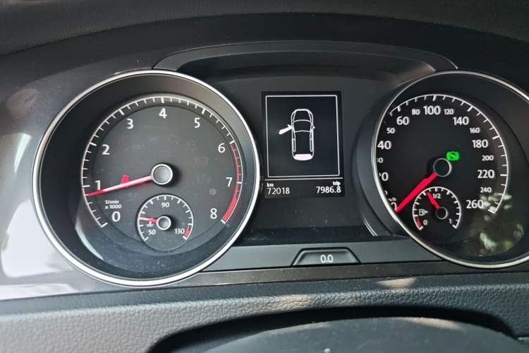 Used Volkswagen Golf 2018 1.6L Automatic Comfort Model Instrument Cluster