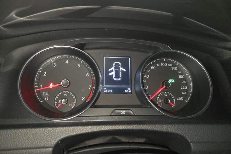 Used Volkswagen Golf 2018 1.6L Automatic Comfort Model Instrument Cluster
