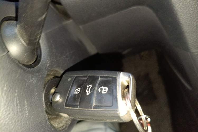 Used Volkswagen Golf 2018 230TSI Automatic Comfort Model Interior 1