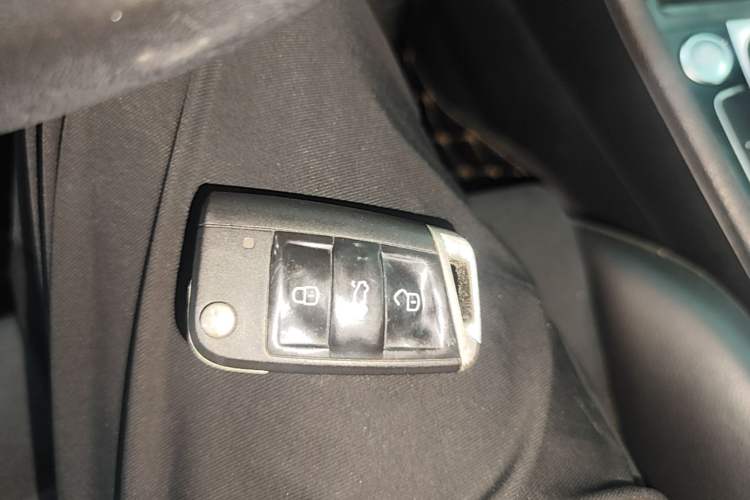 Used Volkswagen Golf 2018 230TSI Automatic Luxury Version Interior 1