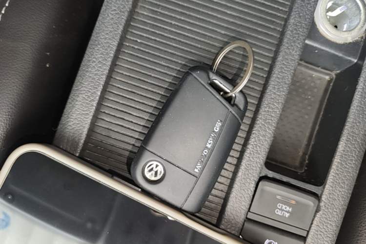 Used Volkswagen Golf 2018 230TSI Automatic Luxury Version Interior 1