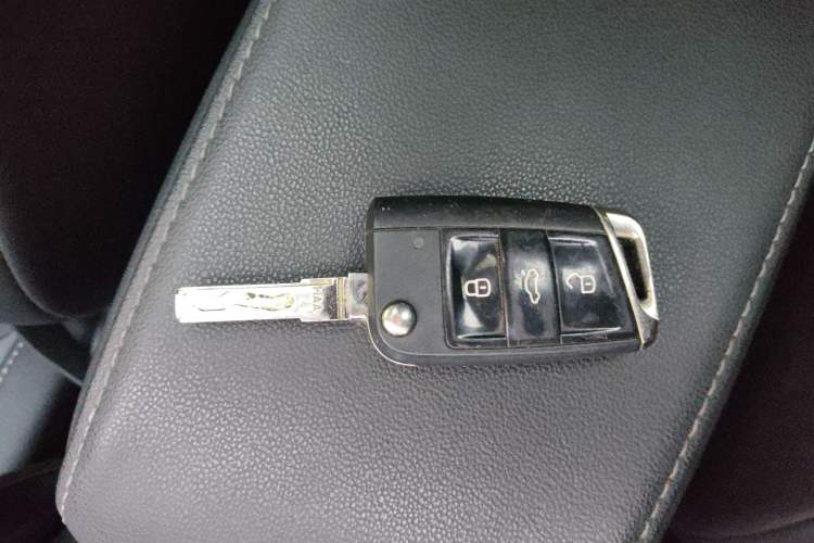 Used Volkswagen Golf 2018 230TSI Automatic Comfort Model Interior 1