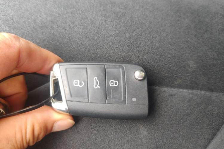 Used Volkswagen Golf 2018 230TSI Automatic Luxury Version Interior 1