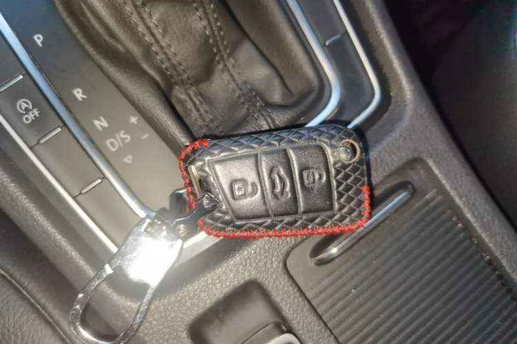 Used Volkswagen Golf 2018 230TSI Automatic Comfort Model Interior 1