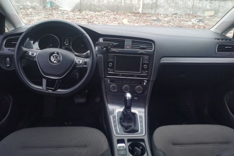 Used Volkswagen Golf 2018 1.6L Automatic Comfort Model Interior 2