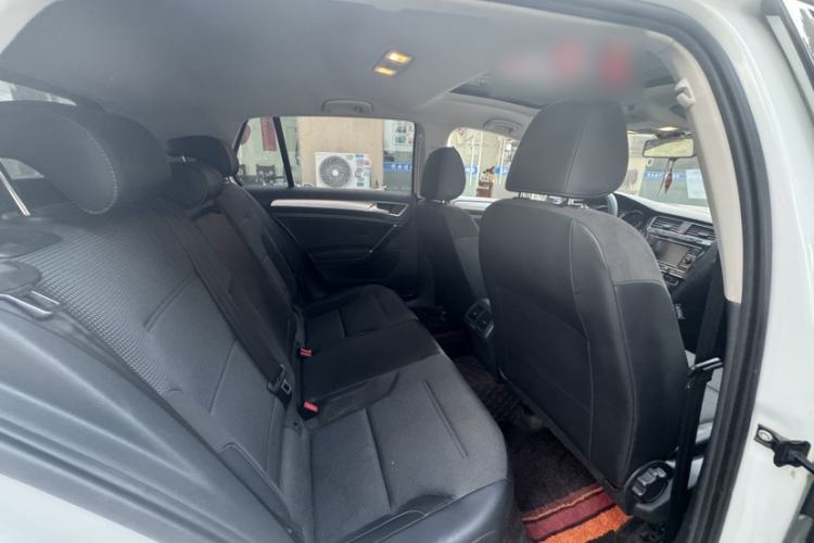 Used Volkswagen Golf 2018 230TSI Automatic Comfort Model Interior 3