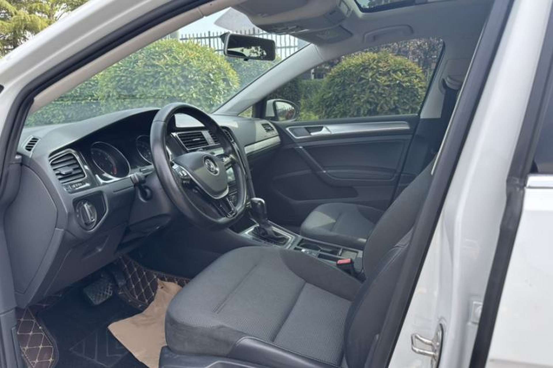 Used Volkswagen Golf 2018 230TSI Automatic Comfort Model Interior 4