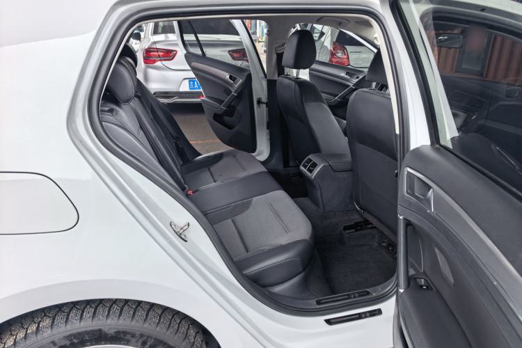 Used Volkswagen Golf 2018 230TSI Automatic Comfort Model Interior 8