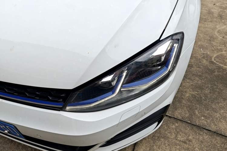 Used Volkswagen Golf 2018 230TSI Automatic Luxury Version Left Front Headlight