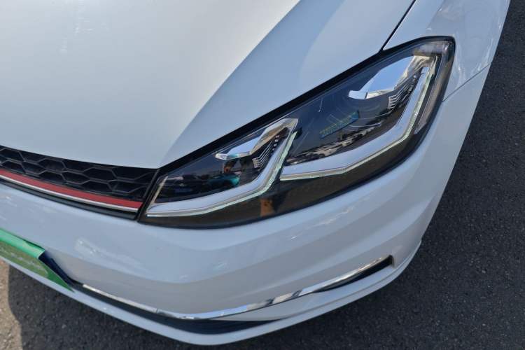 Used Volkswagen Golf 2018 230TSI Automatic Comfort Model Left Front Headlight