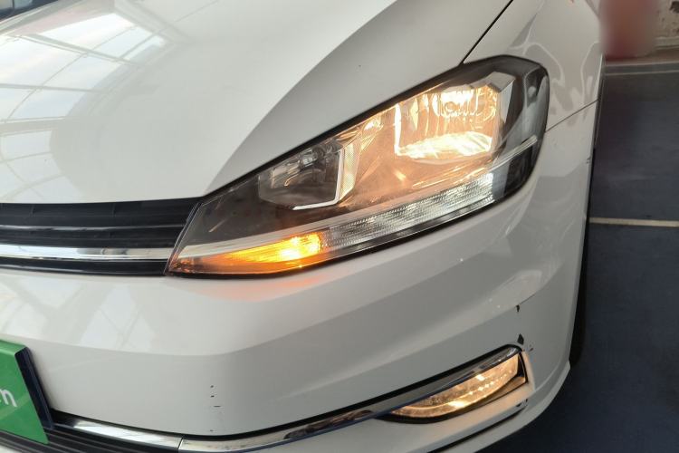 Used Volkswagen Golf 2018 1.6L Automatic Comfort Model Left Front Headlight