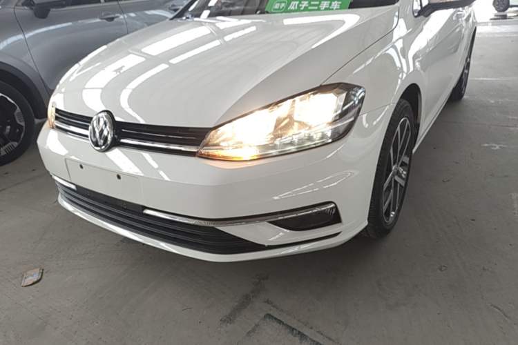 Used Volkswagen Golf 2018 230TSI Automatic Luxury Version Left Front Headlight