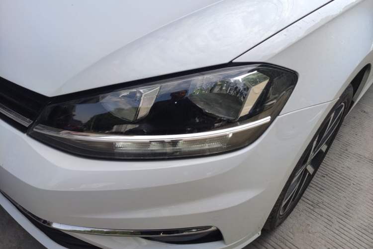 Used Volkswagen Golf 2018 230TSI Automatic Luxury Version Left Front Headlight
