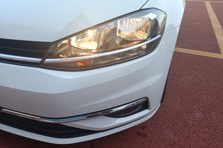Used Volkswagen Golf 2018 230TSI Automatic Comfort Model Left Front Headlight