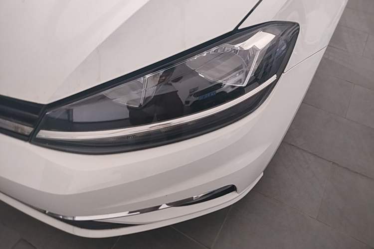 Used Volkswagen Golf 2018 230TSI Automatic Comfort Model Left Front Headlight