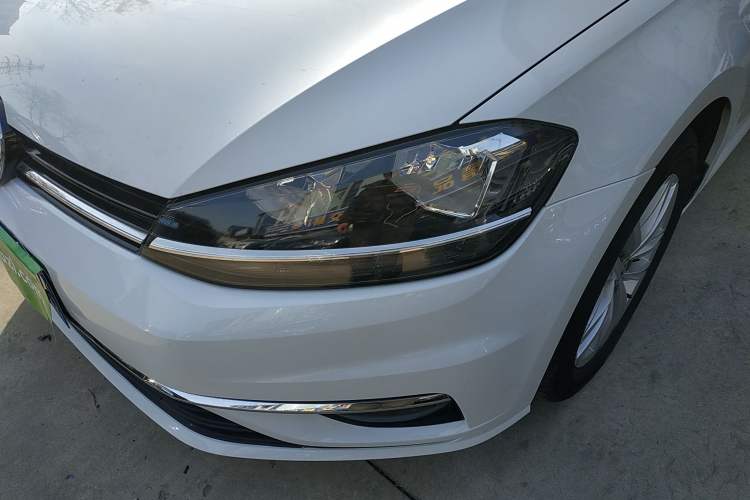 Used Volkswagen Golf 2018 230TSI Automatic Comfort Model Left Front Headlight