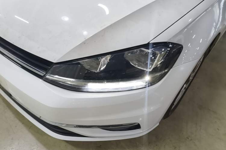 Used Volkswagen Golf 2018 230TSI Automatic Comfort Model Left Front Headlight