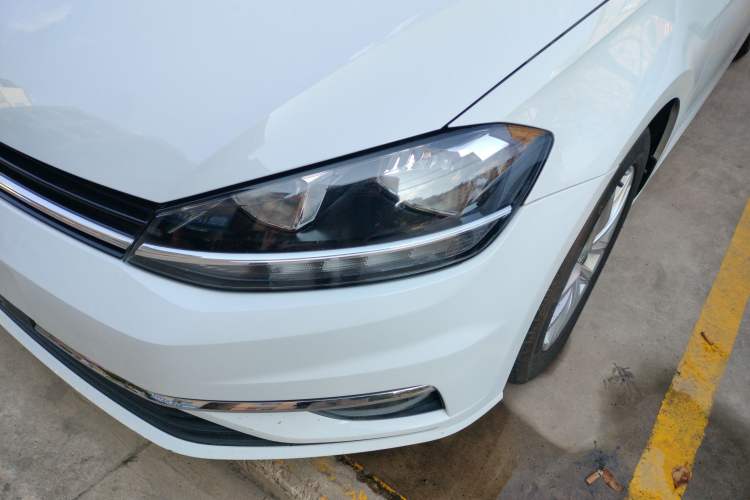 Used Volkswagen Golf 2018 230TSI Automatic Comfort Model Left Front Headlight