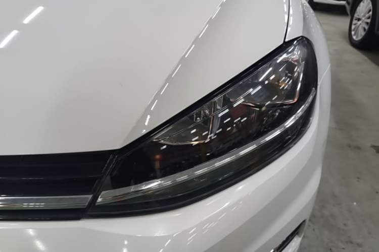 Used Volkswagen Golf 2018 1.6L Automatic Comfort Model Left Front Headlight