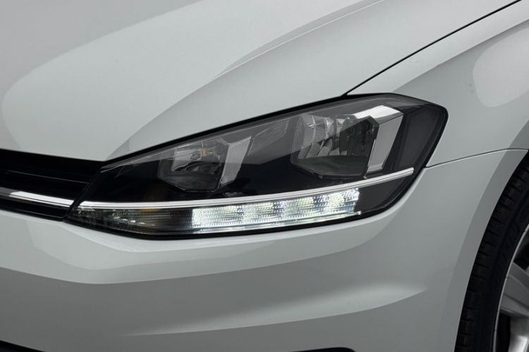 Used Volkswagen Golf 2018 1.6L Automatic Fashion Model Left Front Headlight