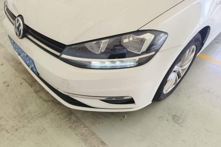 Used Volkswagen Golf 2018 1.6L Automatic Comfort Model Left Front Headlight