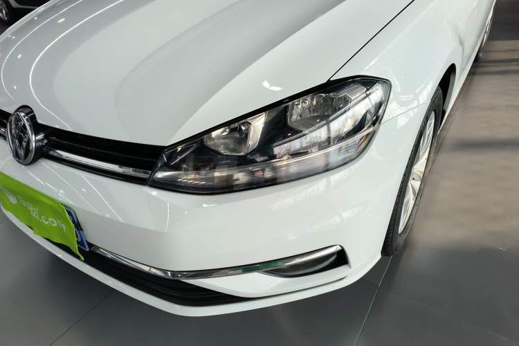 Used Volkswagen Golf 2018 1.6L Automatic Comfort Model Left Front Headlight