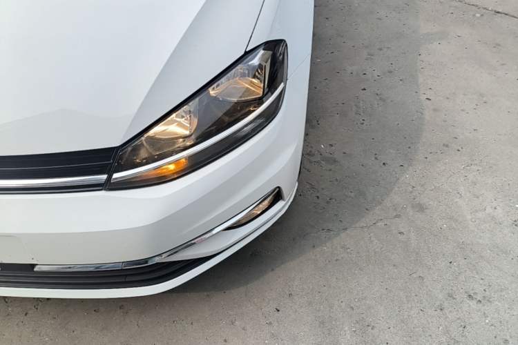Used Volkswagen Golf 2018 230TSI Automatic Comfort Model Left Front Headlight