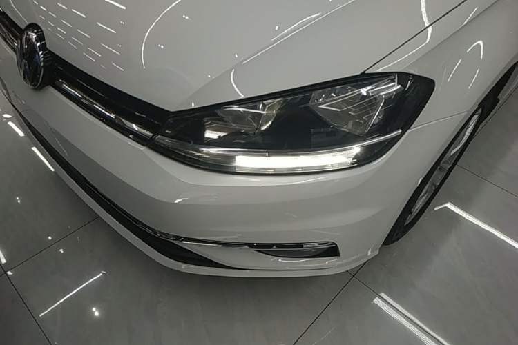 Used Volkswagen Golf 2018 230TSI Automatic Comfort Model Left Front Headlight