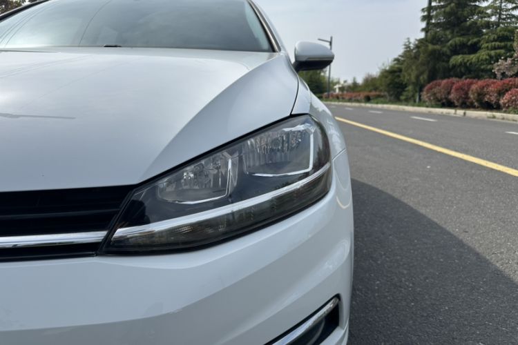 Used Volkswagen Golf 2018 230TSI Automatic Comfort Model Left Front Headlight