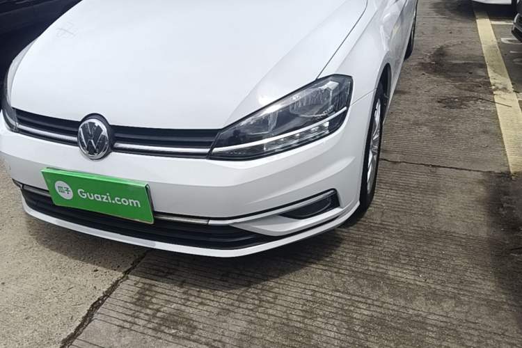 Used Volkswagen Golf 2018 230TSI Automatic Comfort Model Left Front Headlight