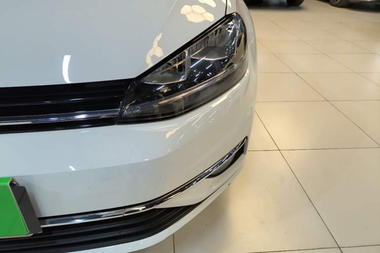 Used Volkswagen Golf 2018 1.6L Automatic Comfort Model Left Front Headlight