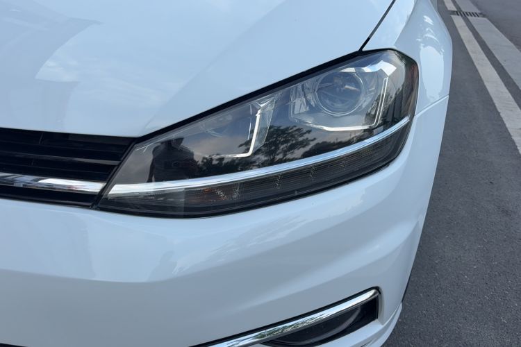 Used Volkswagen Golf 2018 1.6L Automatic Comfort Model Left Front Headlight