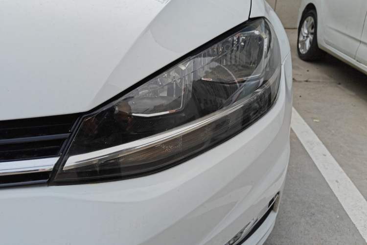 Used Volkswagen Golf 2018 230TSI Automatic Comfort Model Left Front Headlight