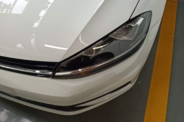 Used Volkswagen Golf 2018 1.6L Automatic Fashion Model Left Front Headlight