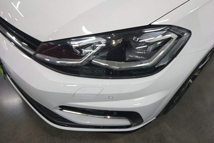 Used Volkswagen Golf 2018 280TSI Automatic R-Line Model Left Front Headlight