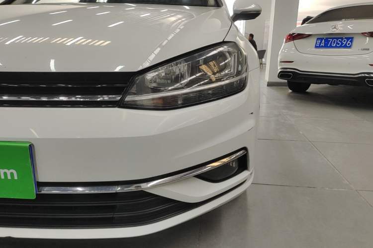 Used Volkswagen Golf 2018 230TSI Automatic Comfort Model Left Front Headlight