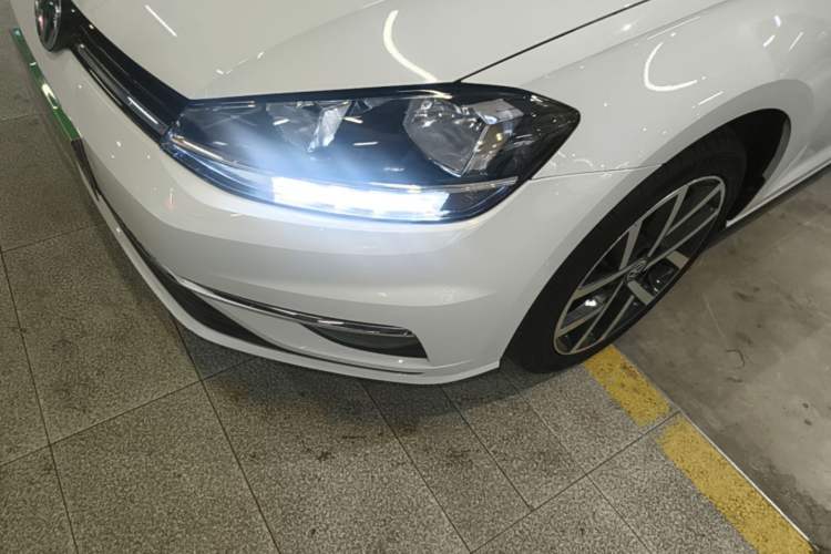 Used Volkswagen Golf 2018 230TSI Automatic Luxury Version Left Front Headlight