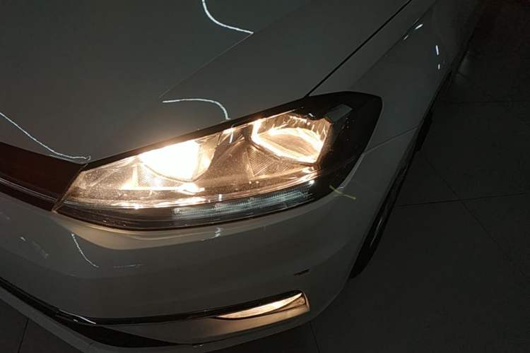 Used Volkswagen Golf 2018 1.6L Automatic Comfort Model Left Front Headlight